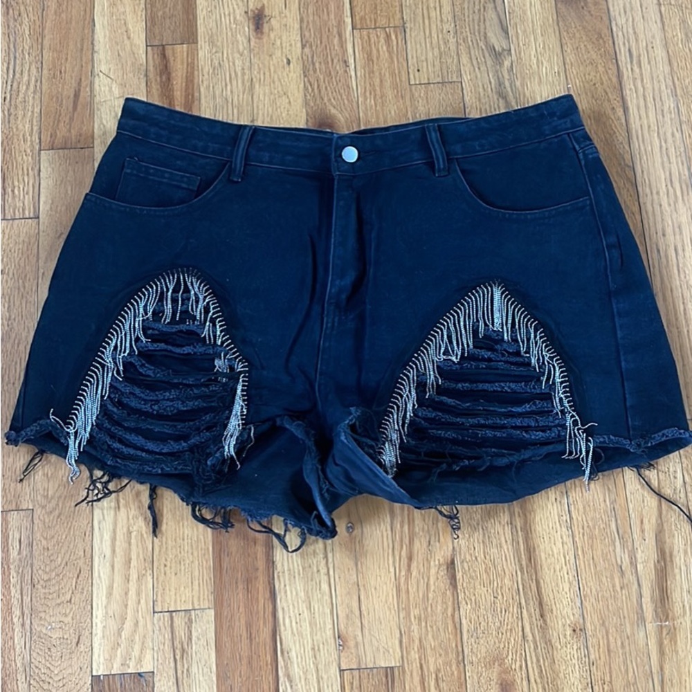 Chain fringe distressed denim shorts